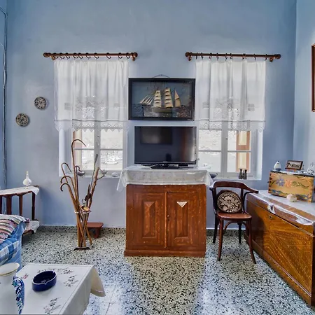 Vakantiehuis Waterfront House Pedi Sými