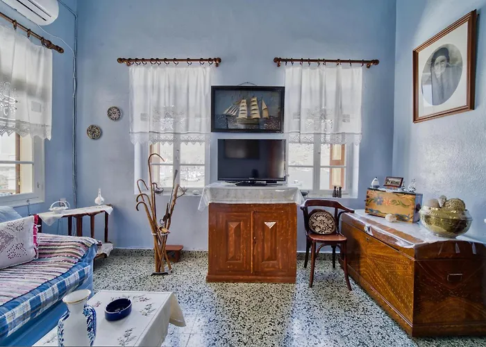 Σπίτι διακοπών Waterfront House Pedi Σύμη