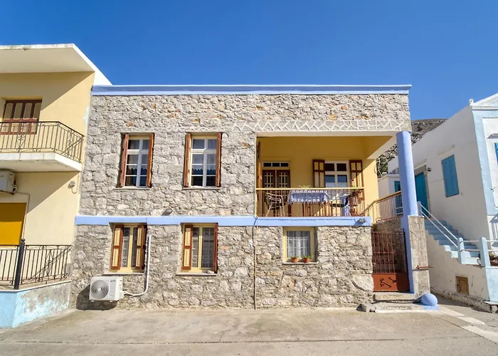 Σπίτι διακοπών Waterfront House Pedi Σύμη