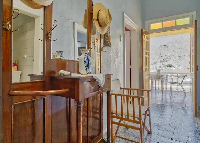 Waterfront House Pedi بيت للعطل